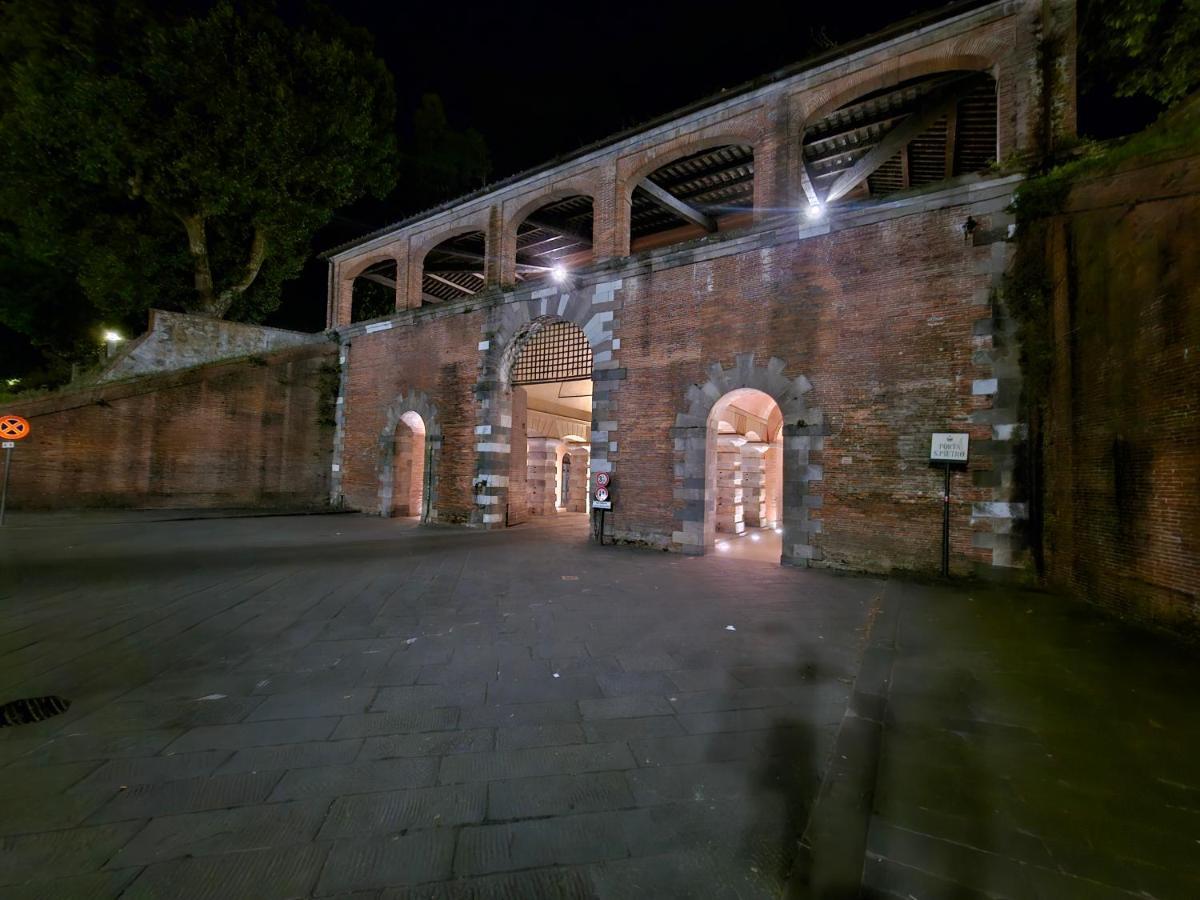 Lucca Walls Dream - Air Cond - Wi-Fi - Panoramic In Front Of The Historical Walls - מראה חיצוני תמונה